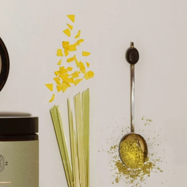 Introducing One of Our New Arrivals: UPLIFTING 

Awaken your space with 100% essential oil blend, a fresh and zesty new addition to our candle collection. This scent is crafted to energize the mind and soothe the soul, perfect for bright mornings, helps with focus and mind clarity.

Top: Strong Lemongrass, Zesty Lemon

Middle: Green Tea, Bergamot

Base: Soft Lavender 

#lemongrass #naturalcandles #yogacandles